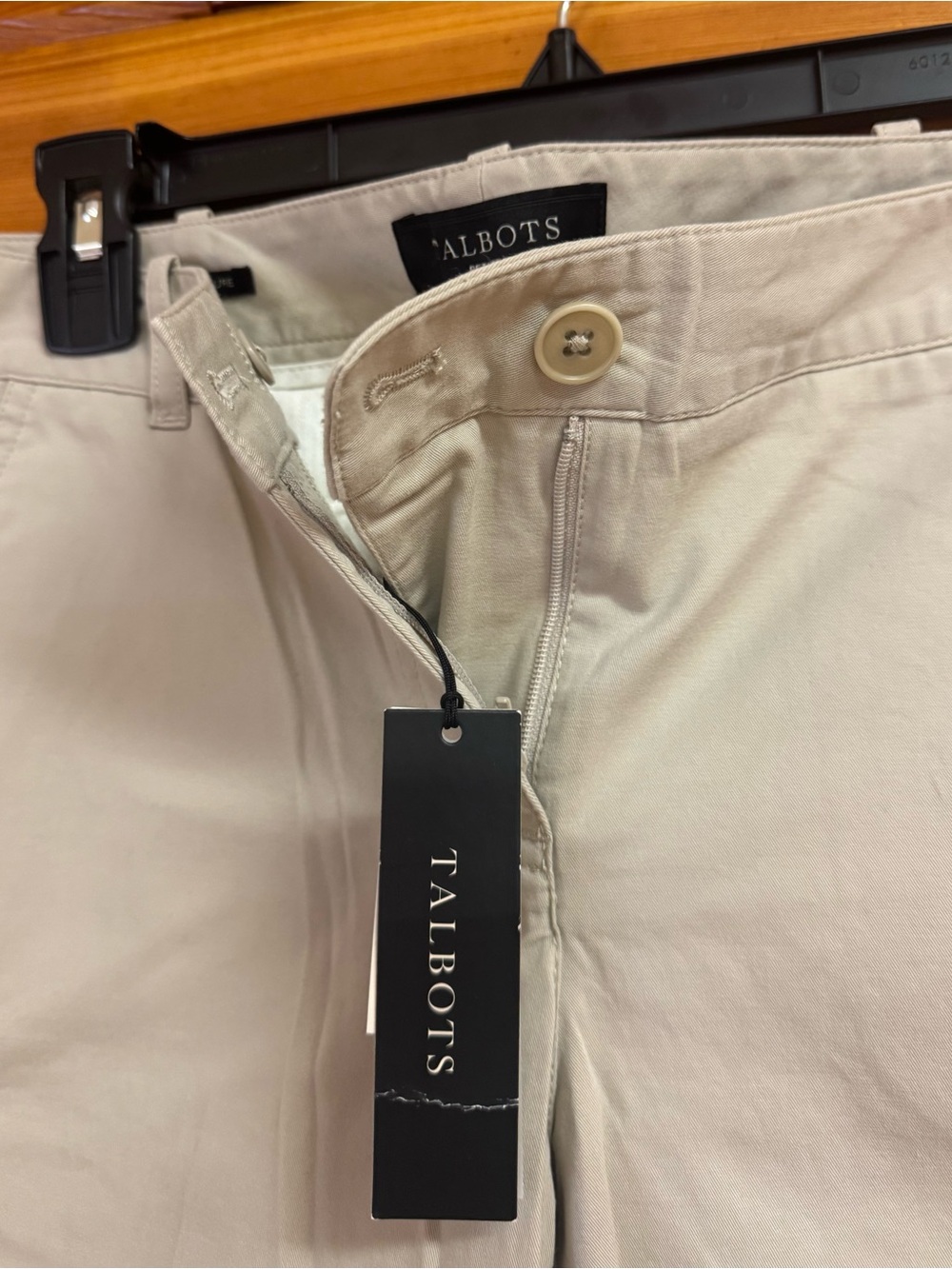 Talbots Signature capris - Picture 3 of 3